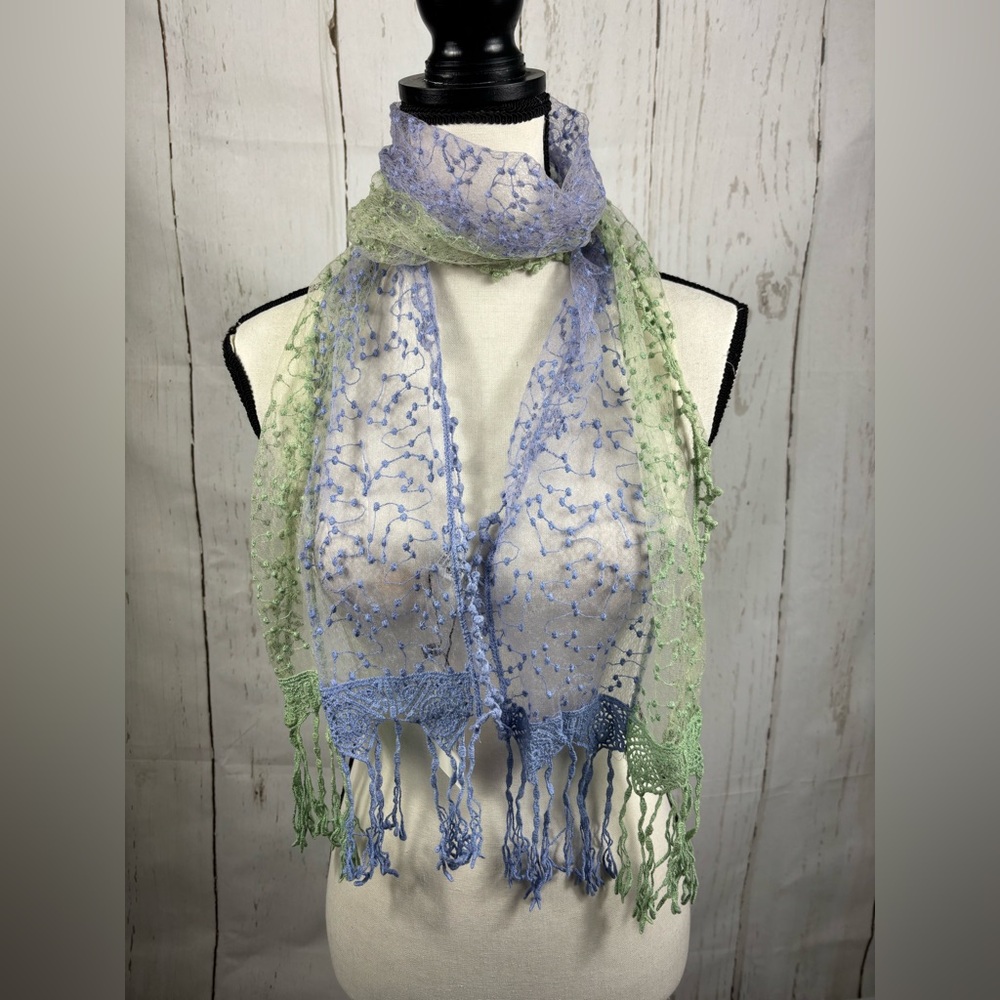 NWT Noelle Elegant Mesh Lace Scarf in Lavender and Mint with Fringe